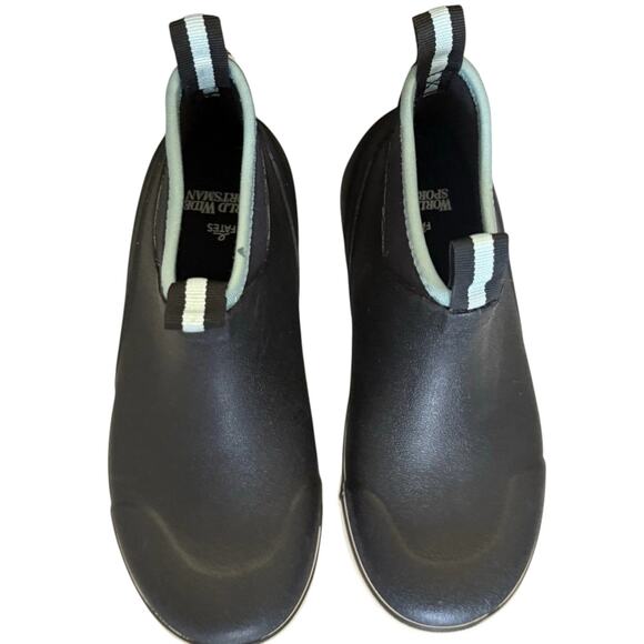 Ladies Deck Boots Sz 6M, Black Waterproof Slip-On w/ Pull Tabs Non-Marking Sole - Picture 5 of 9